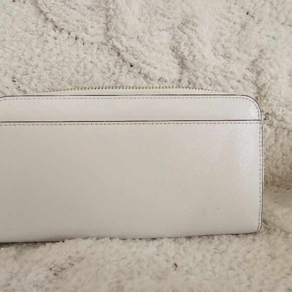 Katie Spade Wallet - Picture 2 of 5